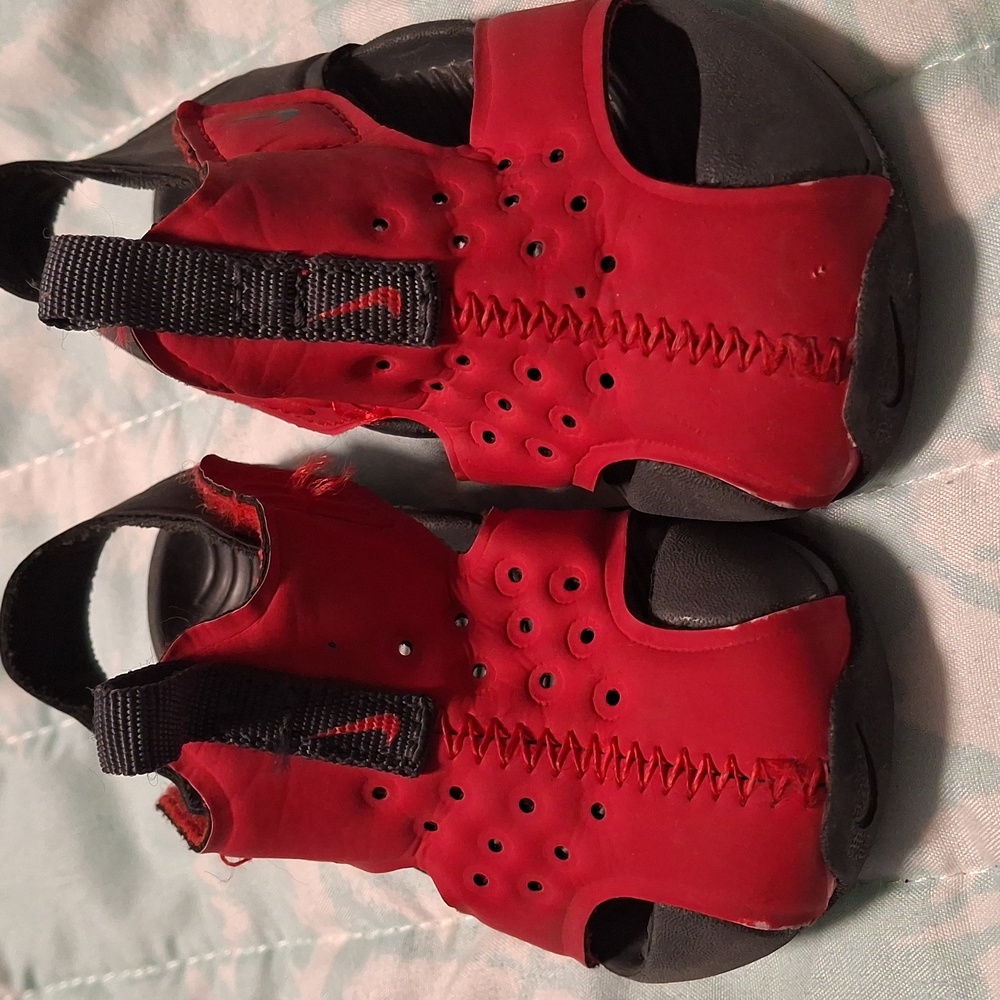 Nike Kids Red and Black Sandals